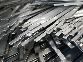 Нержавеющая полоса горячекатаная 6х180 мм X2CrTi17 EN 10088-2 купить в Ургенче